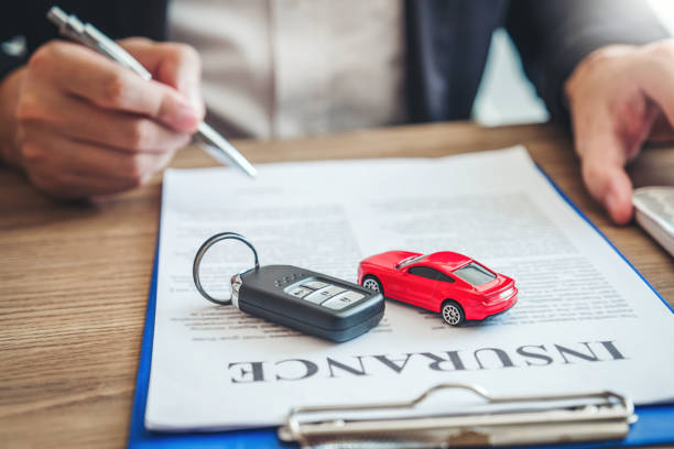 What information does the insurer need for auto insurance