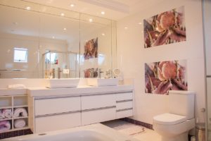 bathroom remodeling contractor